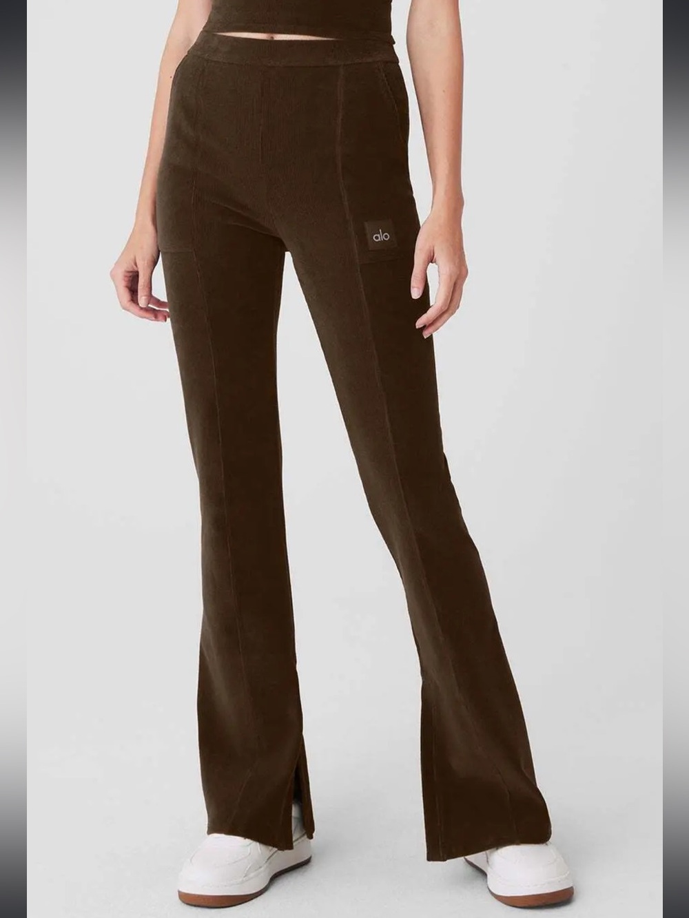 ALO MICRO CORDUROY HIGH WAIST WINTER BREAK FLARE PANTS IN BROWN SIZE S